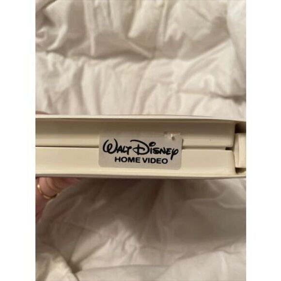 Fun and Fancy Free (VHS, 1997) Mickey Mouse Disney Donald Duck Animated EUC - Picture 5 of 8